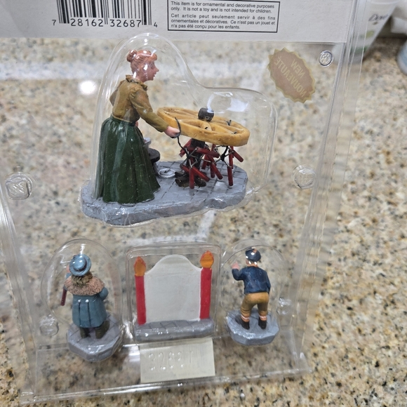 Lemax Candle Dipping Fun Christmas Village Figurine Set of 4 NEW - Picture 3 of 10